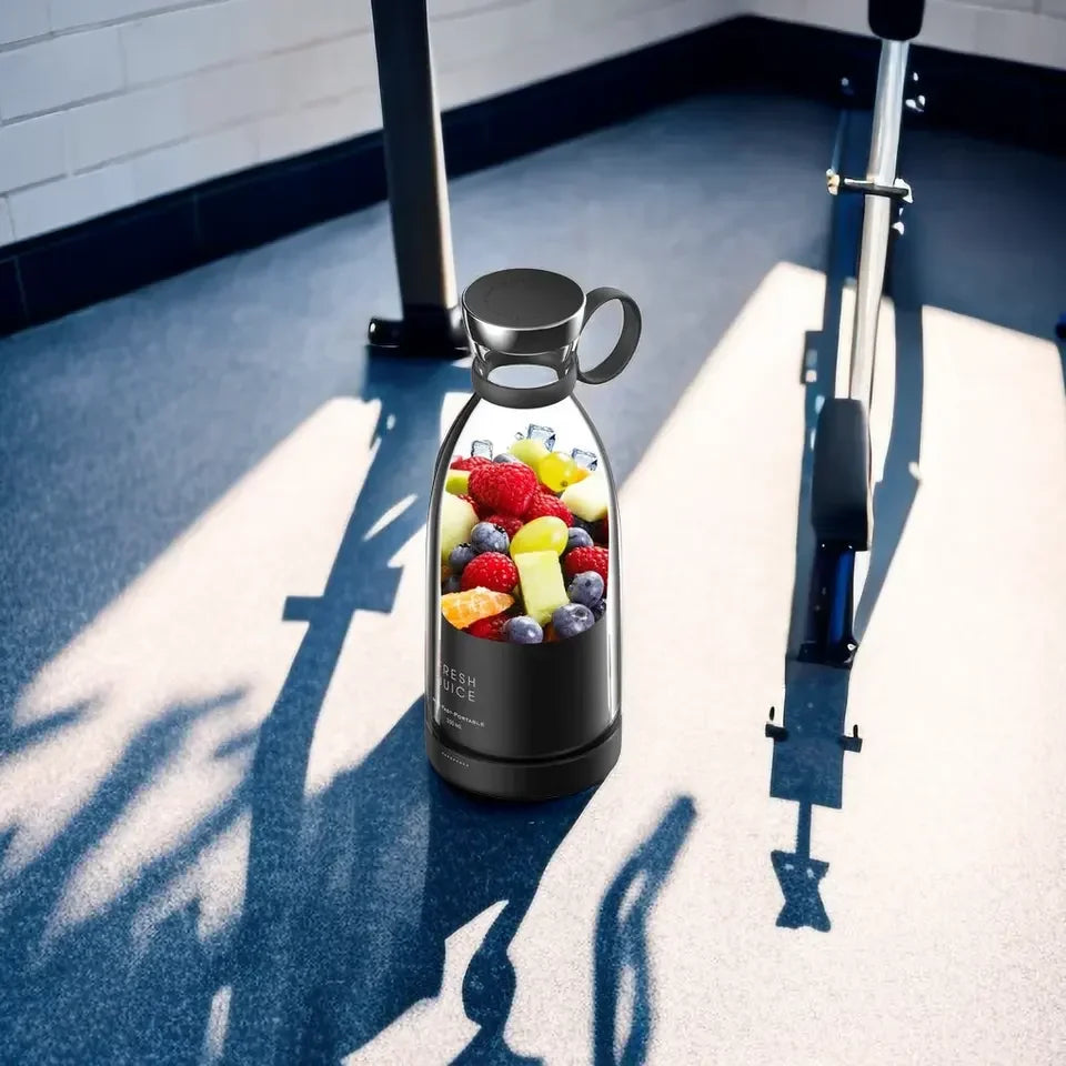 Licuador Portátil, tu compañera ideal de viaje y aventuras.